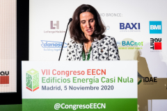 120-12-Mesa-Redonda-Moderadora-Isabel-Alonso-7-Congreso-Edificios-Energia-Casi-Nula-2020